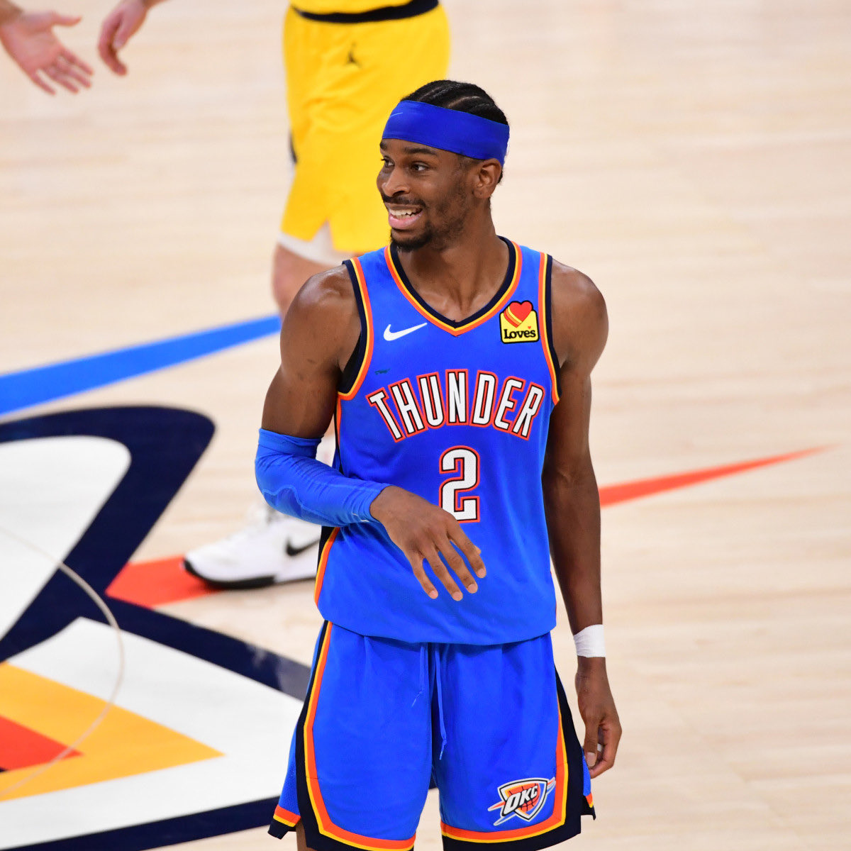 twowayshai's tweet image. Shai Gilgeous-Alexander tonight (in 3 quarters like usual)

31 PTS
8 AST
1 STL
1 BLK
9/14 FG
3/3 3PT
10/12 FT

Another day in the office for the MVP⚡️