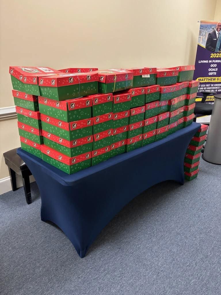 CFamC's tweet image. CFC is reaching out. Thank you for sending 191 boxes with gifts for children all over the world. We are proud to support Operation Christmas Child. Thanks CFC teens for volunteering and preparing the boxes. #wearecfc #outsidethefourwalls