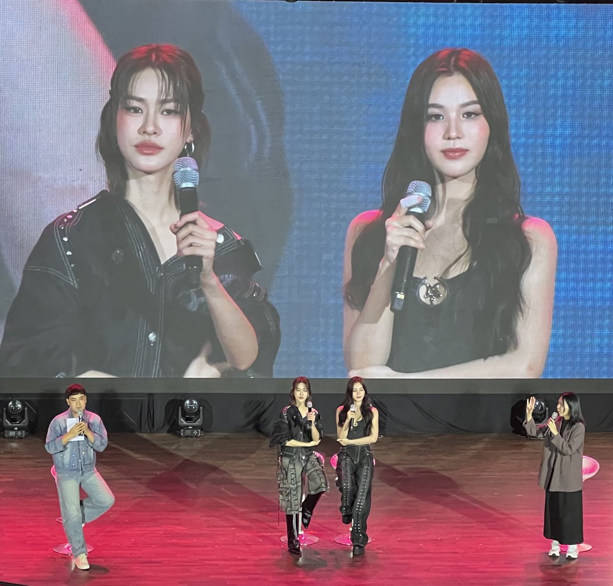 สวยมาก ป้าให้เลยล่ะะ ✨

EMIBONNIE 1ST TIME IN VIETNAM 
#EBFANDAYxVIETNAM