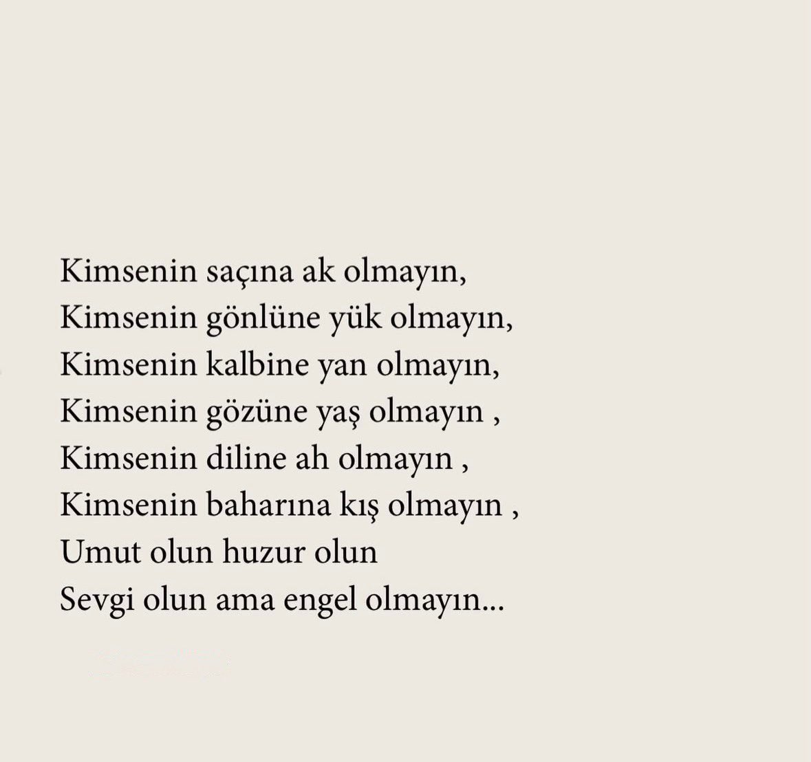 Tam biraz toparlandım diyorsun ama yine aynı yerden bu kez daha büyük kırılıyorsun. Kırılmak değil daha doğrusu parçalanmak.
En kötüsü de aile ile yapılan kahvaltıda boğazının düğüm düğüm olması.
Haftasonuna nasıl da güzel bir giriş yaptım. 

#cumartesi #günaydın