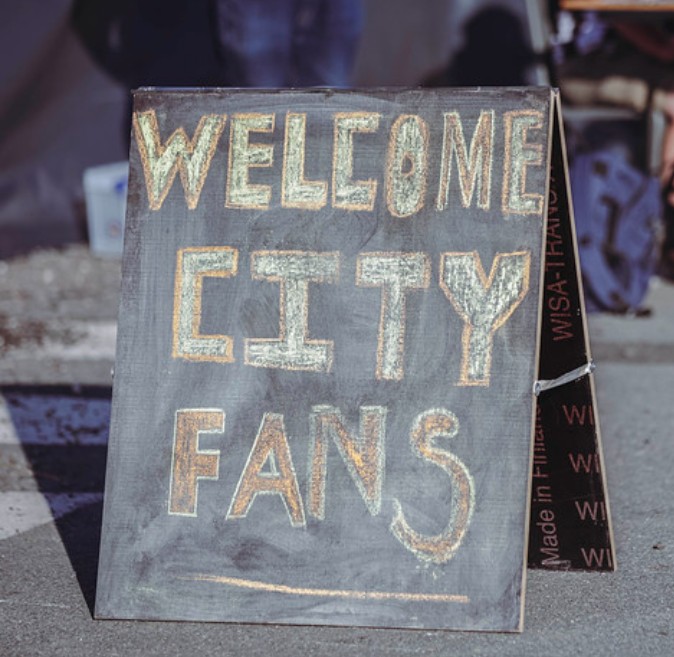 chorleyawaydays's tweet image. WELCOME @officialbantams supporters - BOLTON AWAY 

🟠Live Premier League football📺⚽
🟤Music🎶
🟠 Fantastic food🍟
🟤Kids inflatable football⚽
🟠 FREE ENTRY 👍
🟤PR6 3DU - FREE Parking 🚗
🟠3 Coaches Booked in🚍
🟤Cash and Card accepted💰
🟠Part atmosphere 🎉
#BCAFC