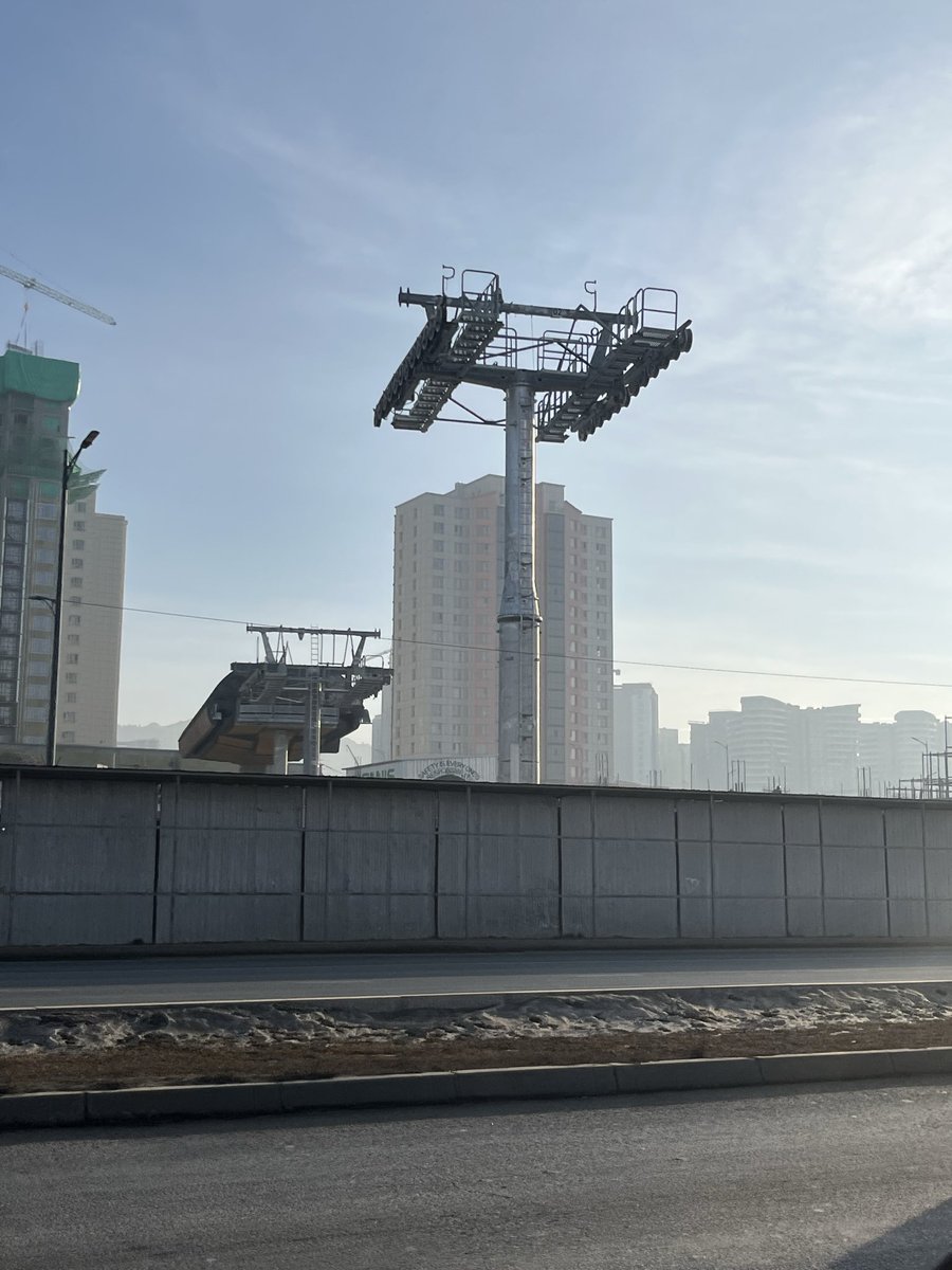 Үүе cable car чинь хийгдээд бгаан бнашт