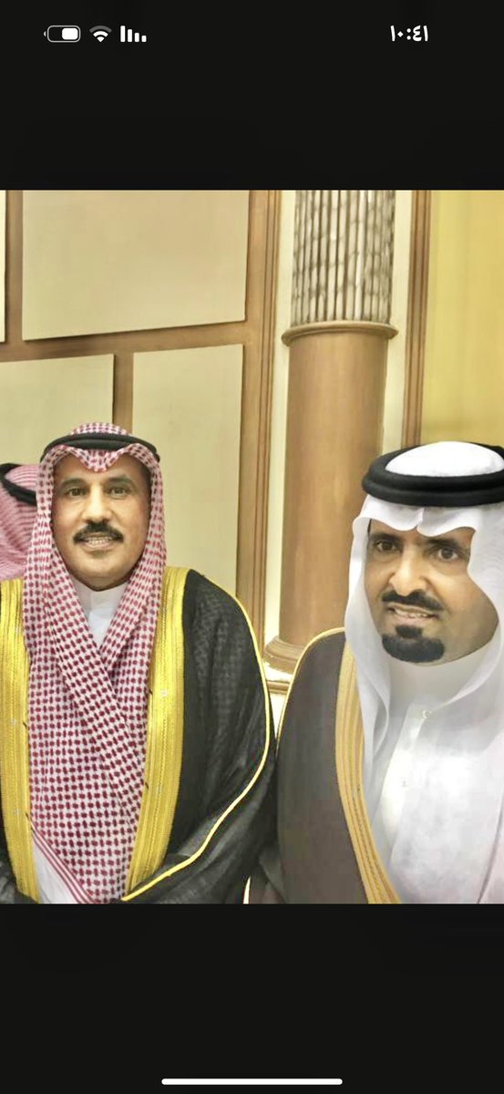 .
يضيق صدري كل مايختفي  راس 
روس الرجال الغانمة  نفتقدها 

يبكي عليه الطيب والمجد والساس
فوق العدد مهما  تكامل  عددها 

موجع غيابك وانت فارس  ونبراس
وموجود للي حاجته   ما وجدها 
#الفريق_صالح_غنام_العنزي_في_ذمة_الله 
#محمد_العريعر