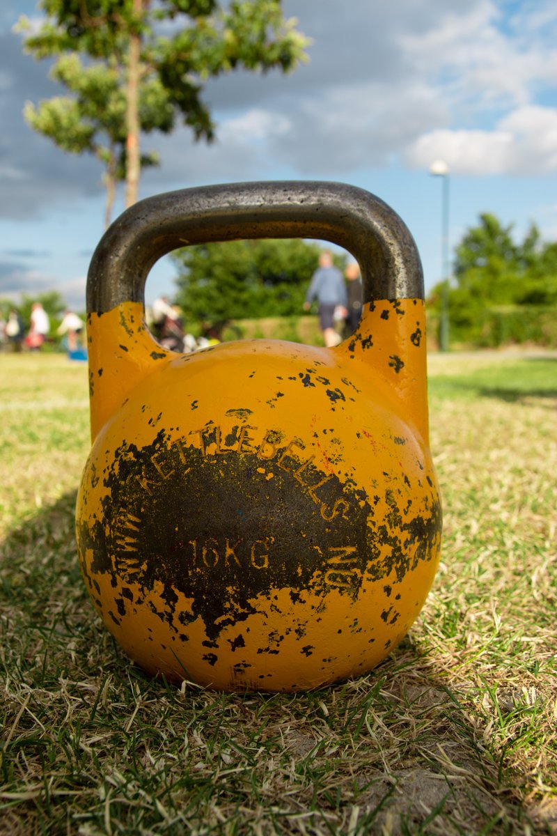 handsomejems's tweet photo. Bro is built like a kettlebell 😭 https://t.co/uxWliZe3hh