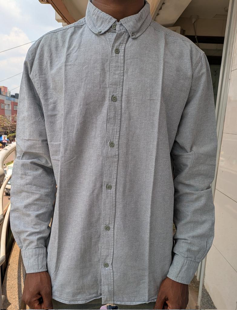 Black Friday is here and we’re not playing.
Get 3 shirts for just 20k — clean, stylish, and affordable.
Limited stock. Hurry!
📍BC38 | 📞0700909336