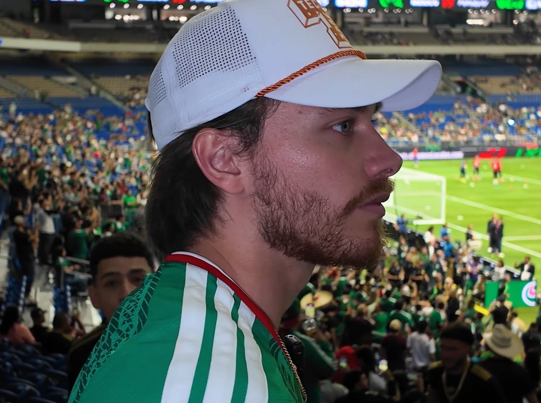 octubredossc's tweet image. 🤍🤍