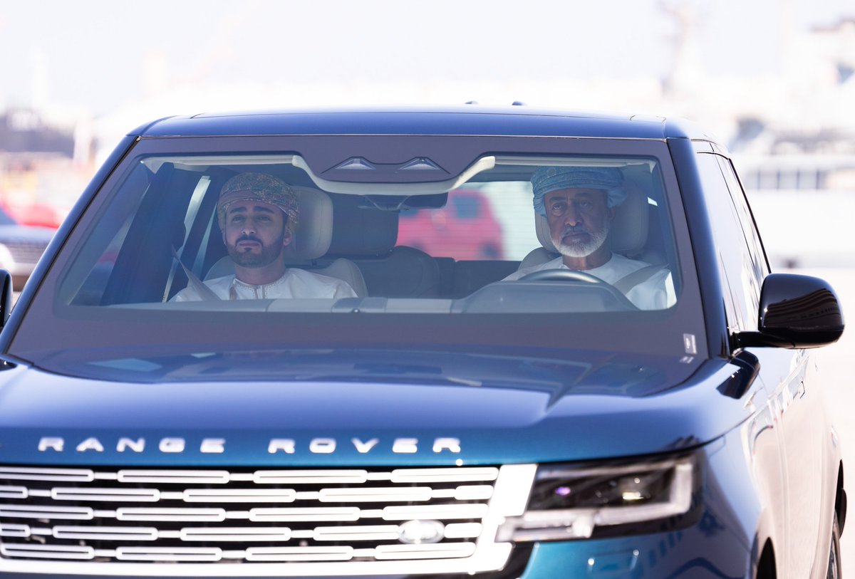 حبُّنا للسلطان هيثم ليس مجرد ولاء، بل هو إيمانٌ صادق بقيادته التي تحمل عُمان نحو مستقبلٍ يليق بمجدها 🇴🇲❤️
#صباح_الخير
#السلطان_هيثم_يعزي_ابناءه 
#سلطنة_عُمان 
#مسقط
#اليوم_الوطني_لسلطنة_عُمان