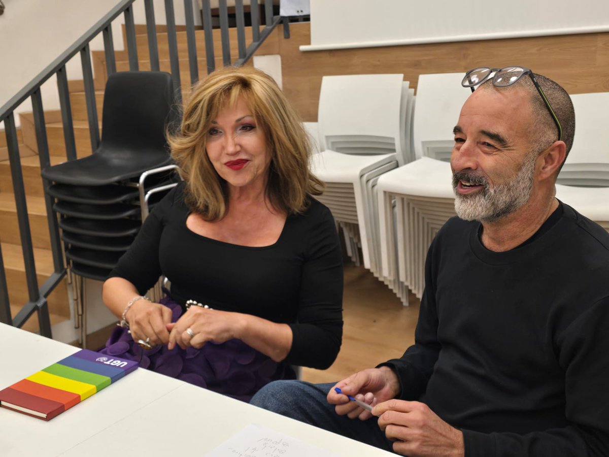 CambrolleMar's tweet image. 📢 Coloquio/Reflexión sobre la &quot;Dia Memoria Trans&quot; y 50 años después de la muerte del Dictador, que nos queda pendiente para seguir avanzando (?) 
Organizado por @fundacio_enllac,  @ATCllibertat  y el #EspaiTransBarcelona de  @PlataformaTrans 🌈💪🏳️‍⚧️