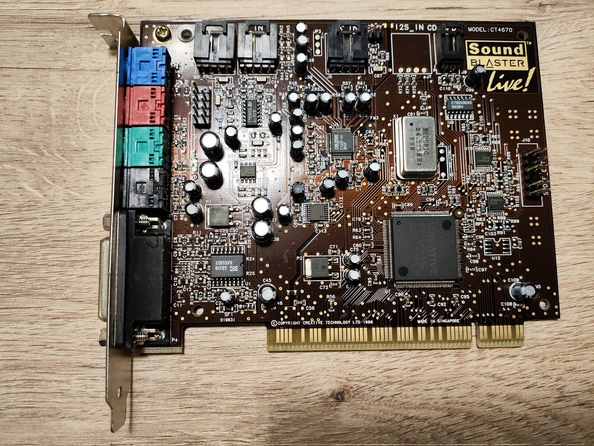 CallMeRive's tweet image. Remember how I&apos;d been struggling to run Sound Blaster Live 5.1 and Audigy 2 ZS (&quot;the best cards for DOS!&quot;) on a first Pentium PC and then learned that the drivers simply wouldn&apos;t work on such CPUs (with possible PCI issues)? Ended up with an SB AWE64.
But what if?.. ;)
#RetroPC