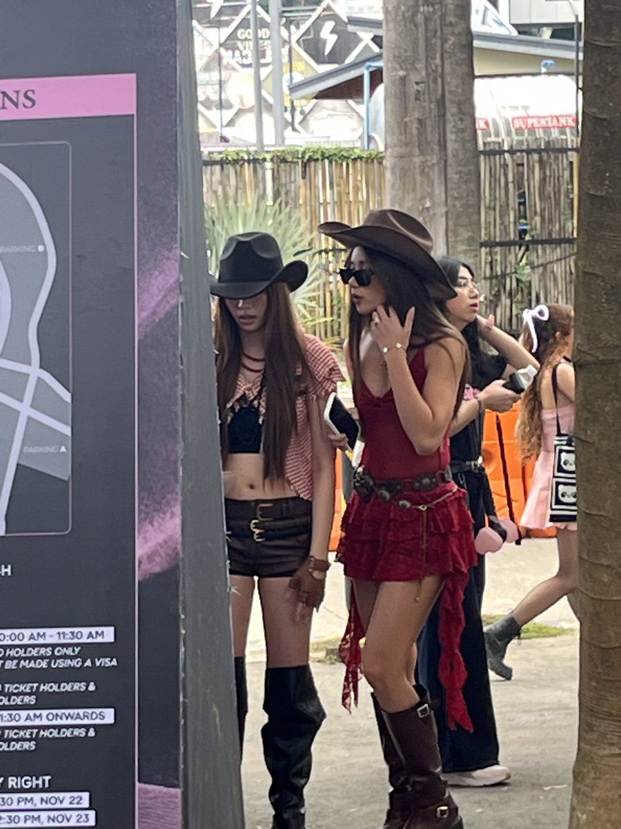 BBU_BLACKPINK's tweet photo. BINI Stacey(@bini_stacey) &amp; Aiah (@bini_aiah) spotted today at #BLACKPINK DEADLINE in Bulacan Day 1

BLACKPINK SA PH ARENA
#DEADLINE_IN_BULACANDay1
#BLACKPINK_DEADLINE https://t.co/zC7osw9Wns