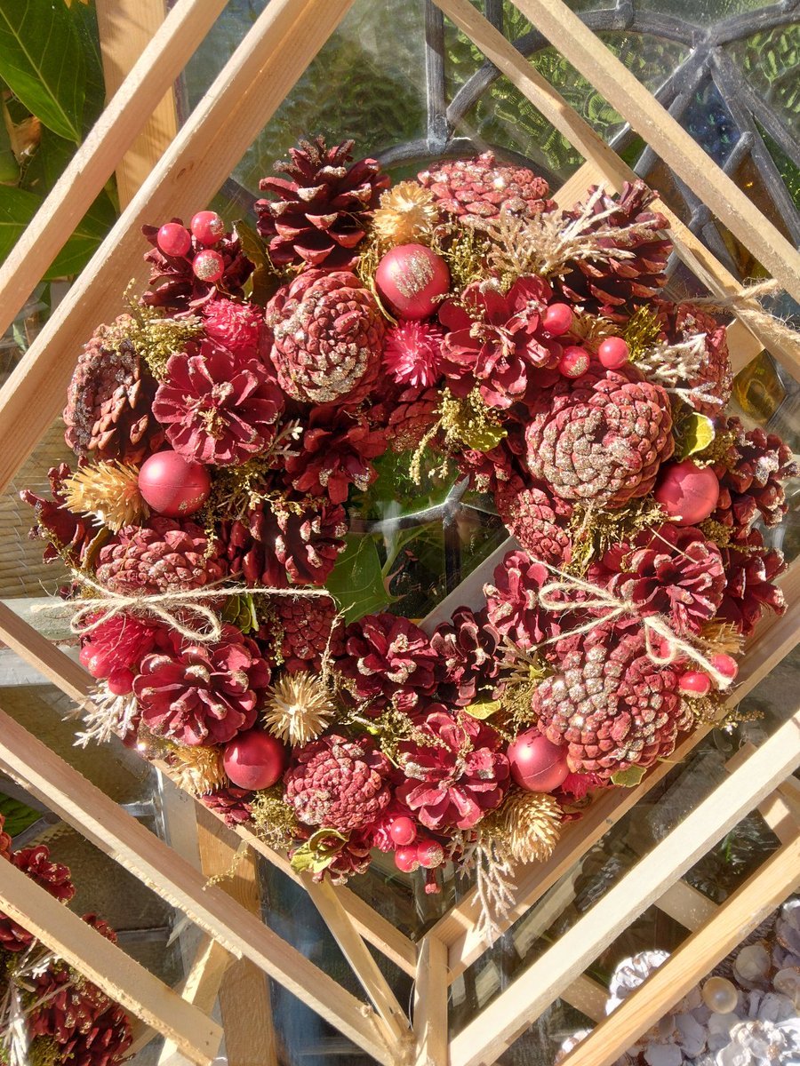 jun4690_momo's tweet image. あなたの今の1曲は「スピカ」です 

幸せは途切れながらも
続くのです～🎵✨
あまりにも有名でス敵な歌詞💝
ゴースカ8でも上位でしたね😊

街はクリスマスですね🎅🌟🎁
 #スピッツ #SPITZ #スピモ #スピッツソング
 sp.spimo.net