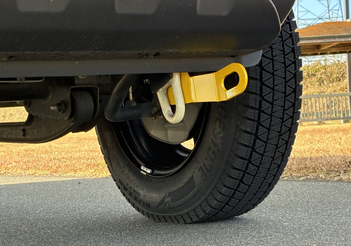 fqKhKt0VoY4xNcH's tweet image. 冬支度ジムニー
純正派です。
#APIO
#アピオ
#JB64W
#ジムニー
#ブリザック
#ジムニーのある暮らし