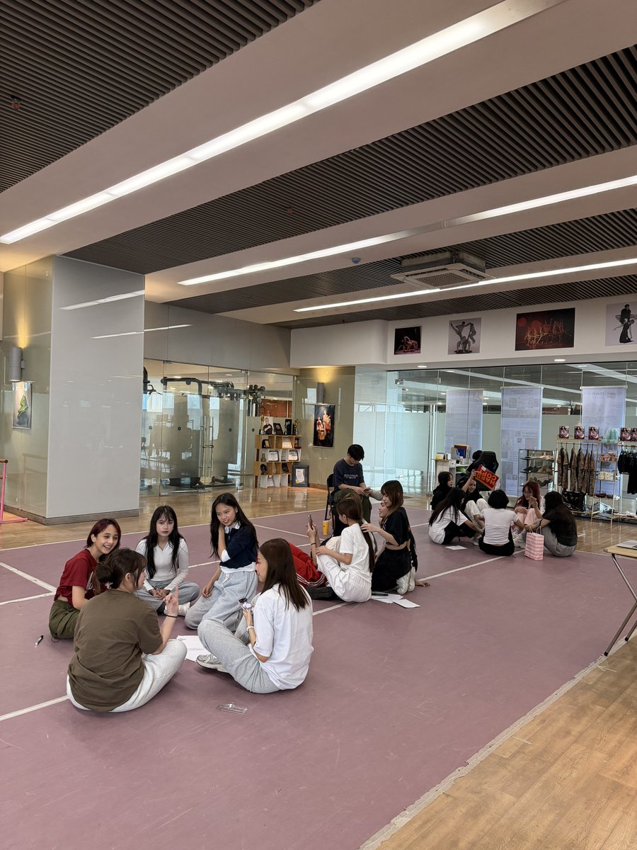 powttanescah's tweet image. Had a fun and productive day with @mnl48official for their social media training. Hope you learned something, girls! Always be rooting for your success. 🥹💖 See you!

#MNL48