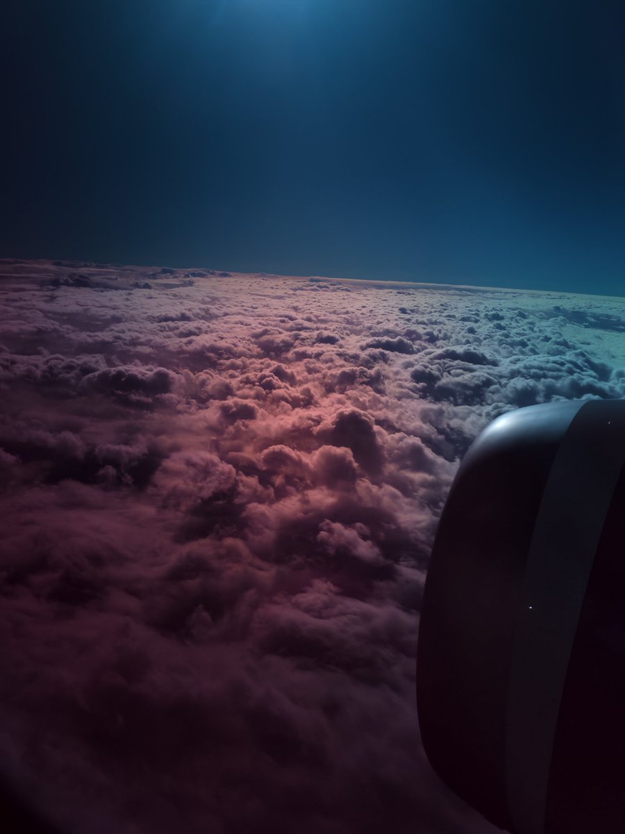 这几天跌得我昏头转向，迷迷糊糊打开软件一看差点晕古七，卧槽怎么又是全绿大跌！结果周六不开盘我看的是昨天的……

周末了！终于止跌了！
休息，休息一下……