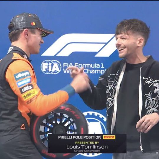 sp11girl's tweet image. si algún día te dicen que louis tomlinson no es un traidor TE ESTÁN MINTIENDO