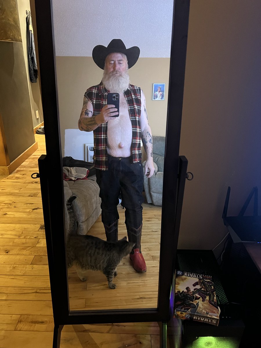 Whittier Fister 🔜 Dallas 4/8-11, Atlanta 4/20-23 tweet media