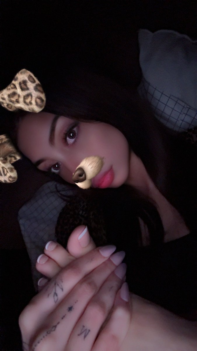 juicysanrio's tweet image. toes 🙂‍↕️