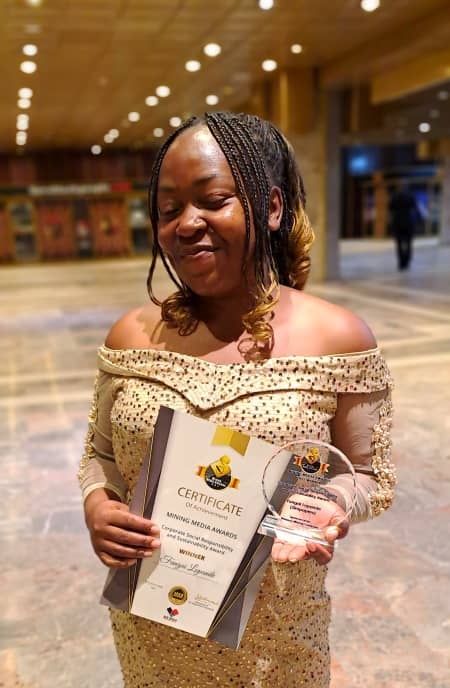 mashcentralinfo's tweet photo. Mash Central Info Desk Team wishes to Congratulate Zimpapers Mash Central chief bureau and provincial chairperson for Journalists4ED,  Fungai Lupande for scooping the Corporate Social Responsibility and Sustainability Award during the Mining awards recently. You made us proud!!! https://t.co/9NURCWpKeX