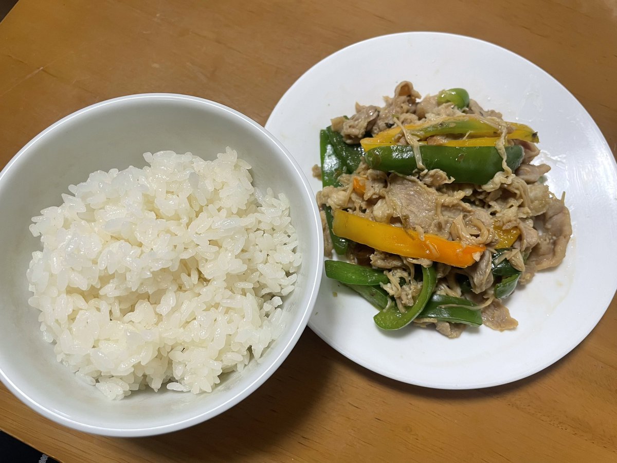 mikisuke_btb's tweet image. ありもんチャチャッとでお昼ご飯。