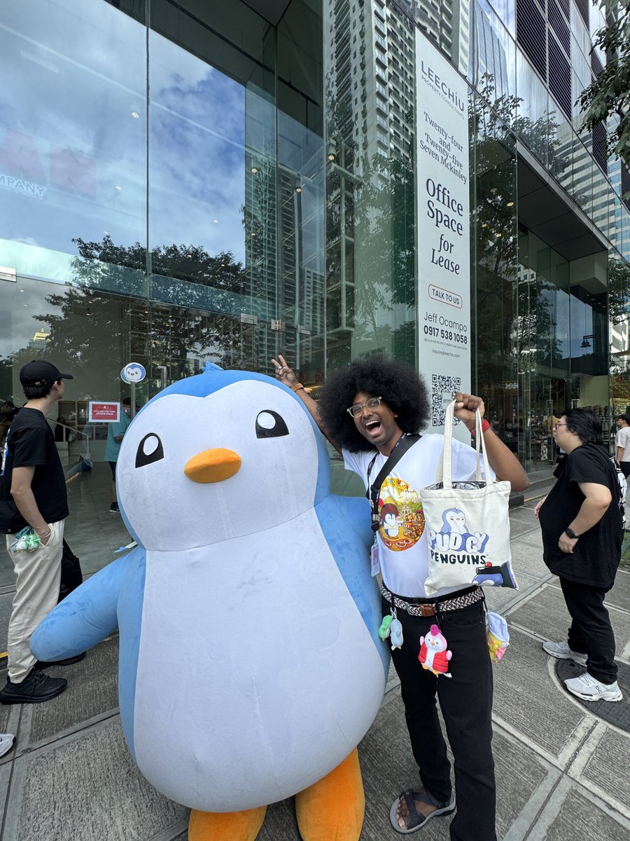 Ross.pengu tweet media