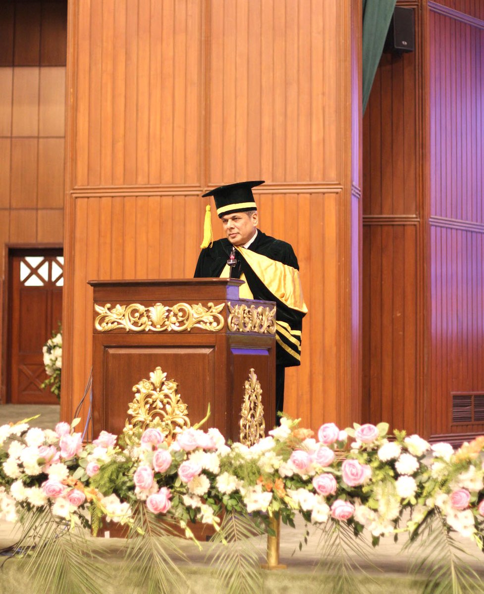 COMSATS_en's tweet image. ED COMSATS, Amb @ZakariaNafees attended Convocation of @CUIofficial Islamabad Campus; conferred Degrees &amp;amp; awarded Medals; congratulated the Graduates, Parents &amp;amp; Teachers, encouraged them to apply professional knowledge to contribute to national economy &amp;amp; strengthen society