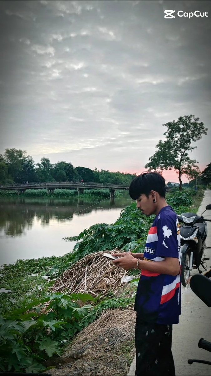 นามว่าตูน tweet media