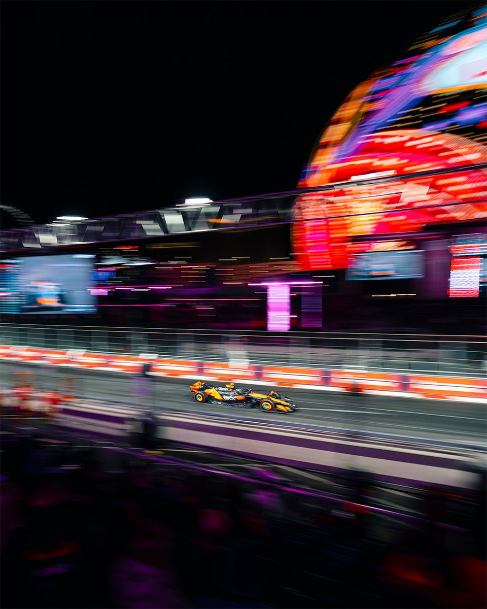 F1LasVegas's tweet image. One heck of a way to kick off your 150th race weekend 🧡🔥 @LandoNorris  

#LasVegasGP #F1