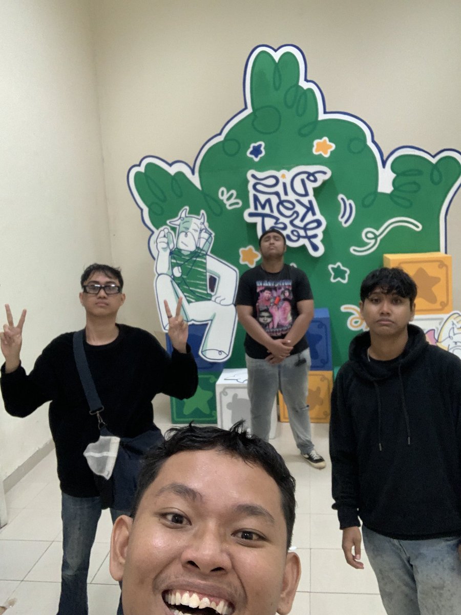 Sludgefuzzion's tweet image. Si tiba tiba di magelang tuh