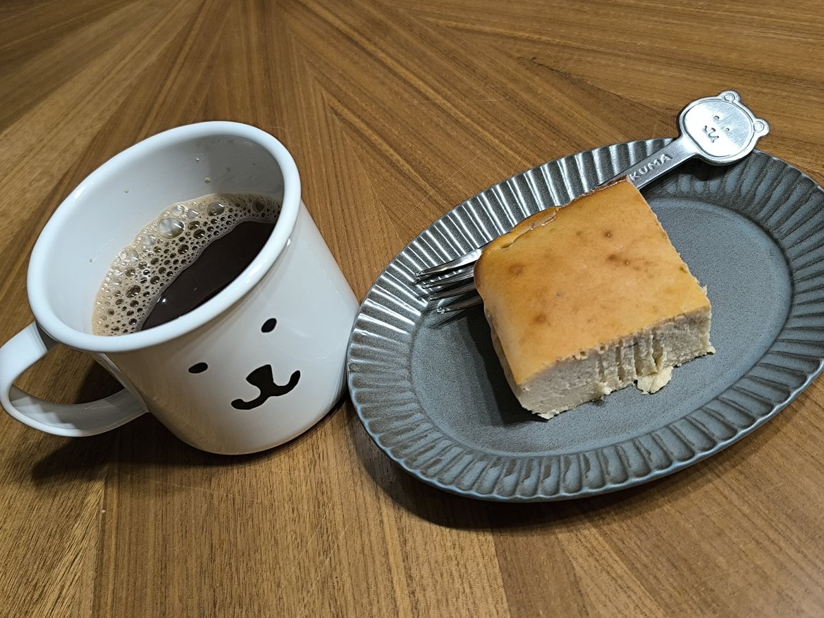 #pety珈琲部 昨日チーズケーキ作ったから夜も朝も珈琲。