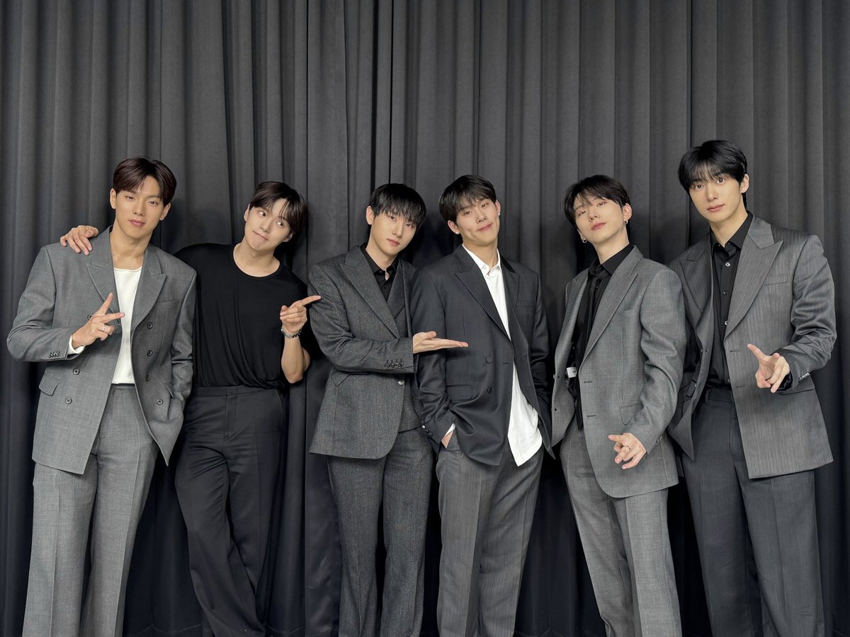 OfficialMONSTAX's tweet image. 📸
MONSTA X MINI ALBUM
𝑻𝑯𝑬 𝑿 ♾

20251122 (토)
팬사인회 완료 ☑️ 

#몬스타엑스 #MONSTAX
#MONSTA_X #THEX
#NtheFront