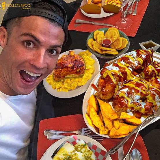 wowh0use's tweet photo. Mi raza, pues ya tengo unas semanas en mi nuevo jale y nada mejor para agradecer que continuar con la bonita tradición. ¡Va un pollo con todo y complementos como debe ser!  

Nomas den RT a este tuit y ya están participando. El domingo temprano se anuncia el ganador. https://t.co/hVHzhmV18R