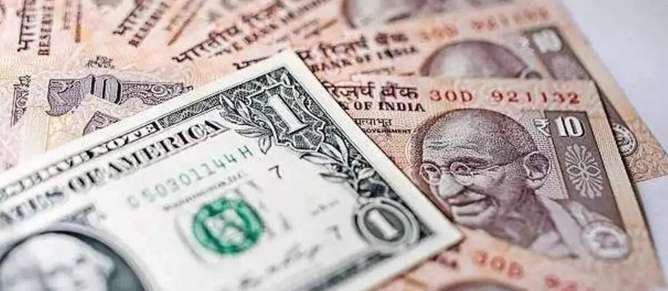 SW_Defender's tweet image. India’s failures keep mounting. Rupee hits record low at 89.61 against the US dollar, down 4.6% this year, while $16.5 billion has fled Indian equities. Trade deals stall, US sanctions tighten the noose, and in war legacy, Tejas crashes at Dubai Air Show add another blow.