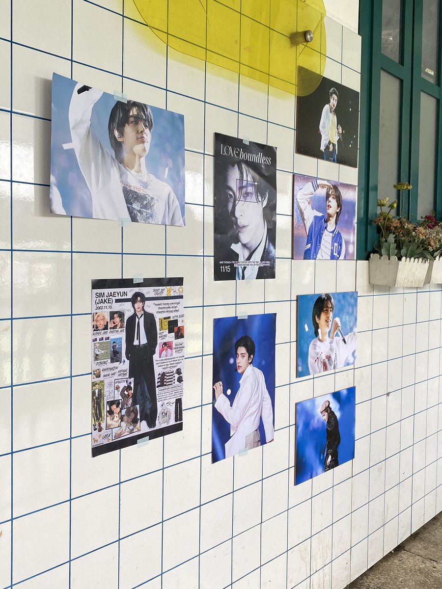 #LoveBoundless_Jake is starting now! 🎉 

pls take note that this is a grab n go event. dimohon kerjasamanya untuk kondusif dan antri yg rapih ya! dikarenakan cake shop ini sangat kecil.

thank you and enjoy! 💙