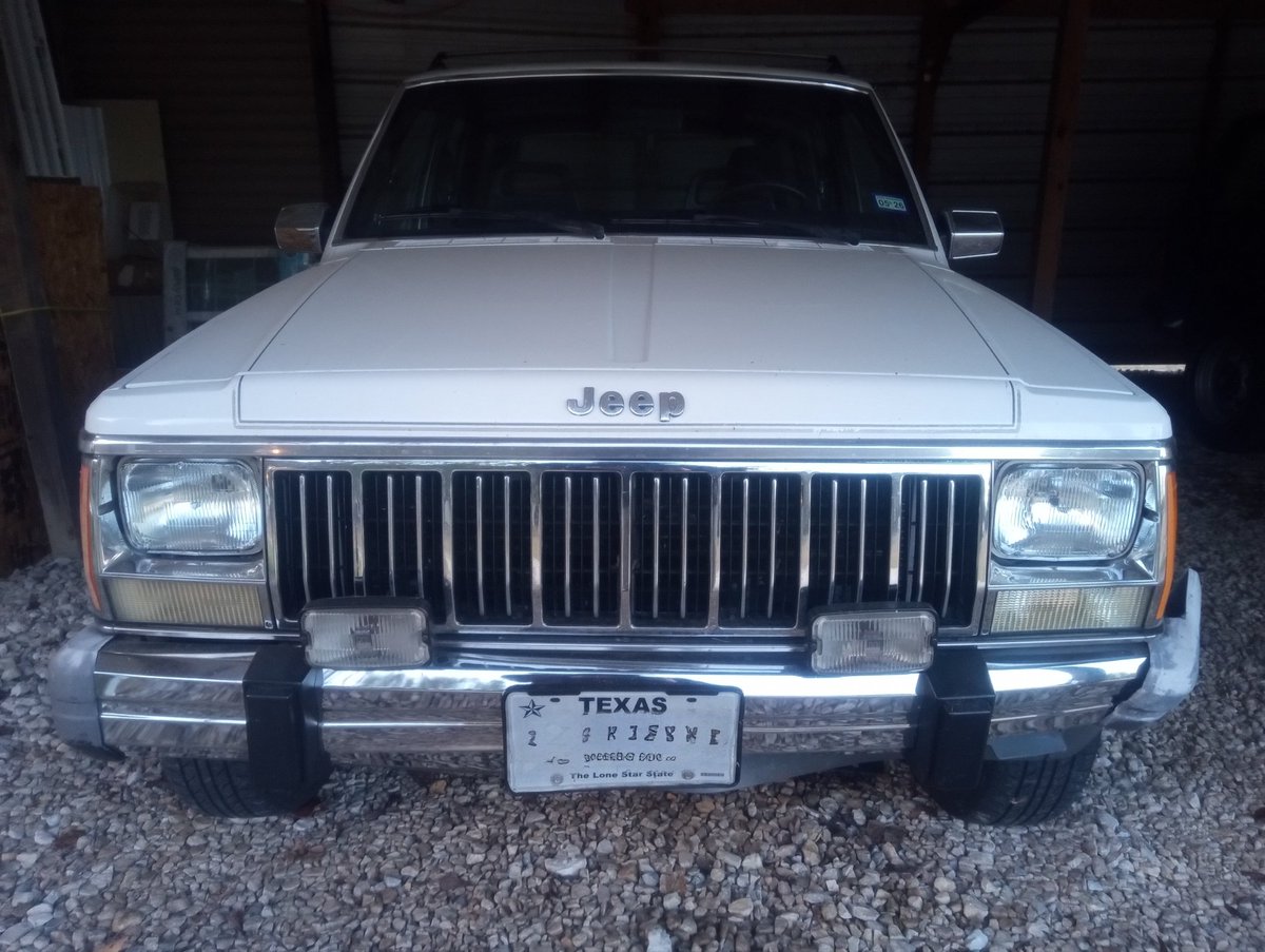 CaraparC's tweet image. 1990 XJ Jack &amp;amp; 1994 XJ Dan
#FrontEndFriday #JackJeep #DanJeep #JeepCherokeeXJ #Jeep #Cherokee #XJ #JeepCherokee #JeepXJ #CherokeeXJ