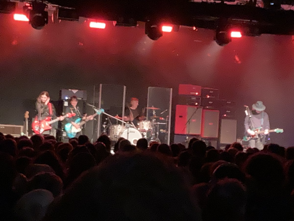 fac041's tweet image. MBV