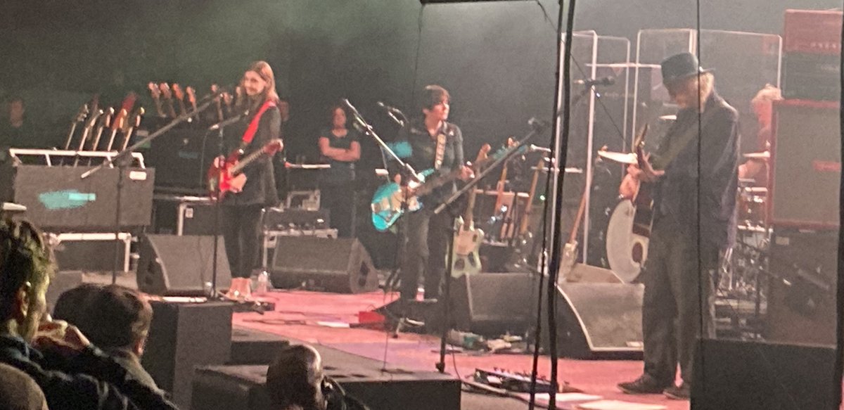 fac041's tweet image. MBV