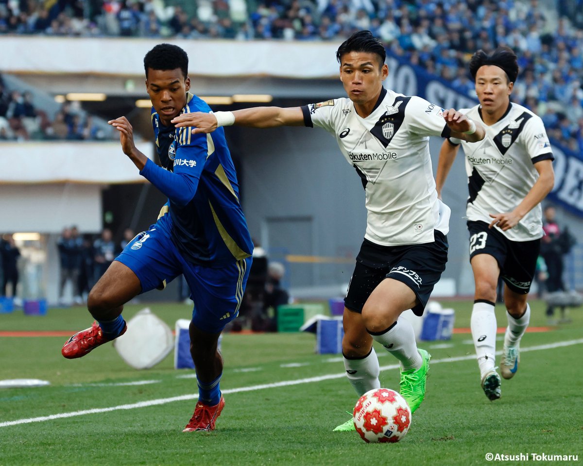 🔵 天皇杯決勝 前半終了 ⚪️ クラブ史上初の天皇杯決勝進出を果たした