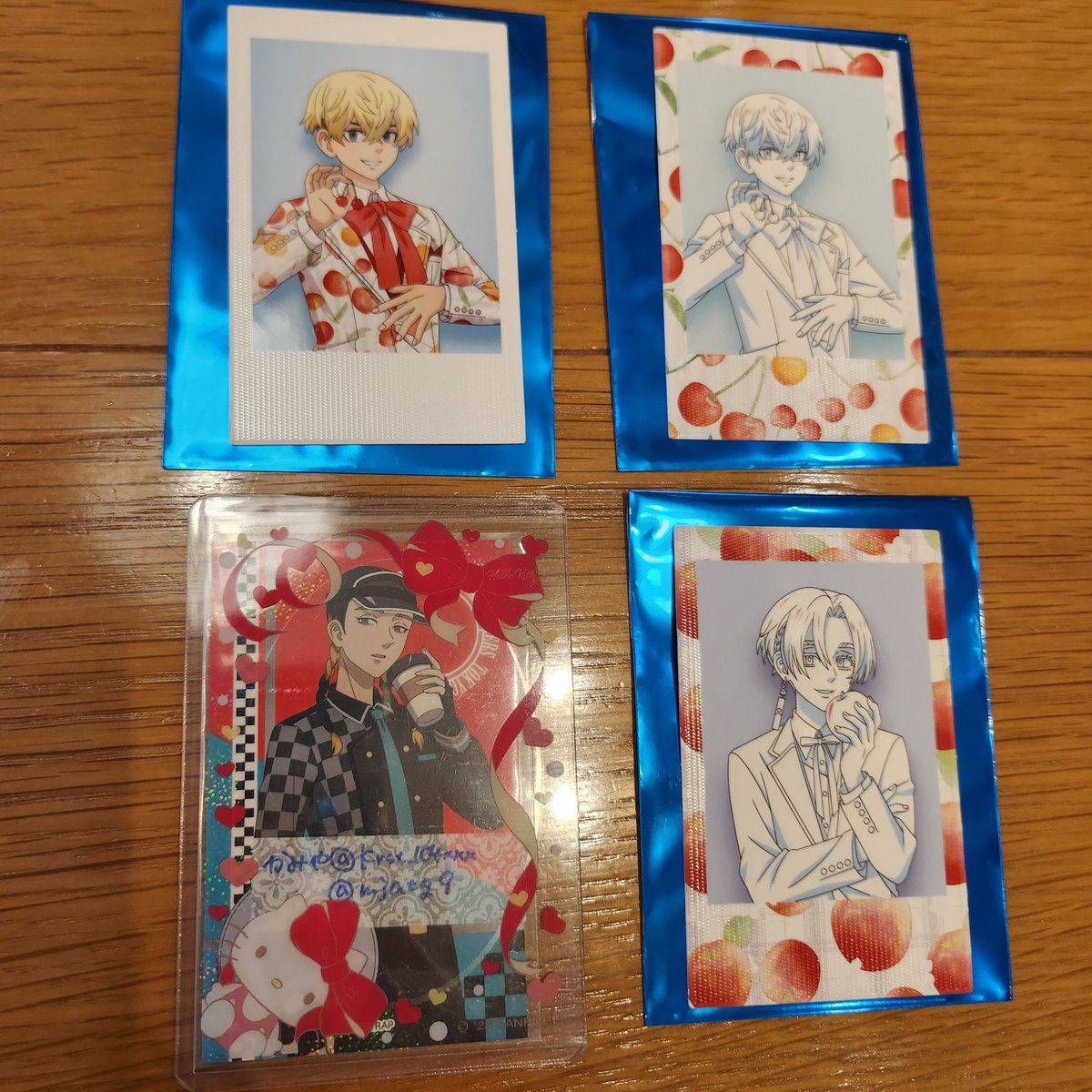 【交換】
東京リベンジャーズ 果実園 果実園リーベル

譲：黒川 ☆松野
求
①特典：半間(カラー)
②ポラショット：半間2(カラー)＞花垣1(線画)

郵送or都合合えば横浜(ツリビレ初日＞期間内)手渡し。

2:2～。

☆は半間と+カラーは線画含めてのみ。
花垣は線画との交換のみ。

⚠️リトリン必読