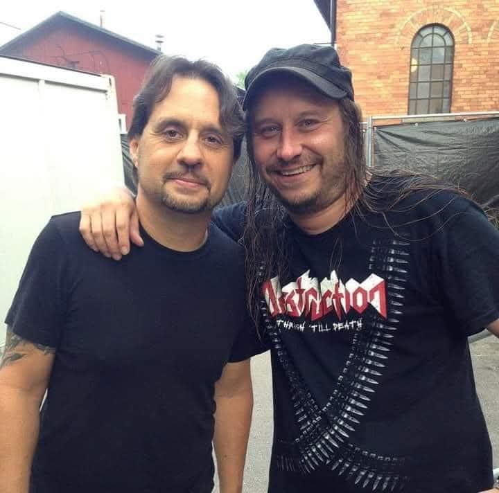 EaracheRecords's tweet image. Dave and LG
#davelombardo #slayer #lgpetrov #entombed #earacherecords