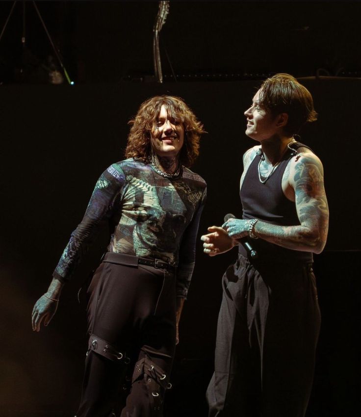 sp3ctrr's tweet image. moot hunt !! 𐔌՞. .՞𐦯⋆. 𐙚
𑣲 she/her 
𑣲 skz ⋆ enha ⋆ txt ⋆ bad omens ⋆ bmth
𑣲 ffxiv ⋆ mc ⋆ phasmo
𑣲 hockey + f1
𑣲 open to kpop recs !
𑣲 rcbyf
   ⋮ sp3ctrr.carrd.co ☆
♡/↻ really appreciated !! ifb !!

#skztwt #kpoptwt #botwt #bmthtwt #moothunt #promotwt