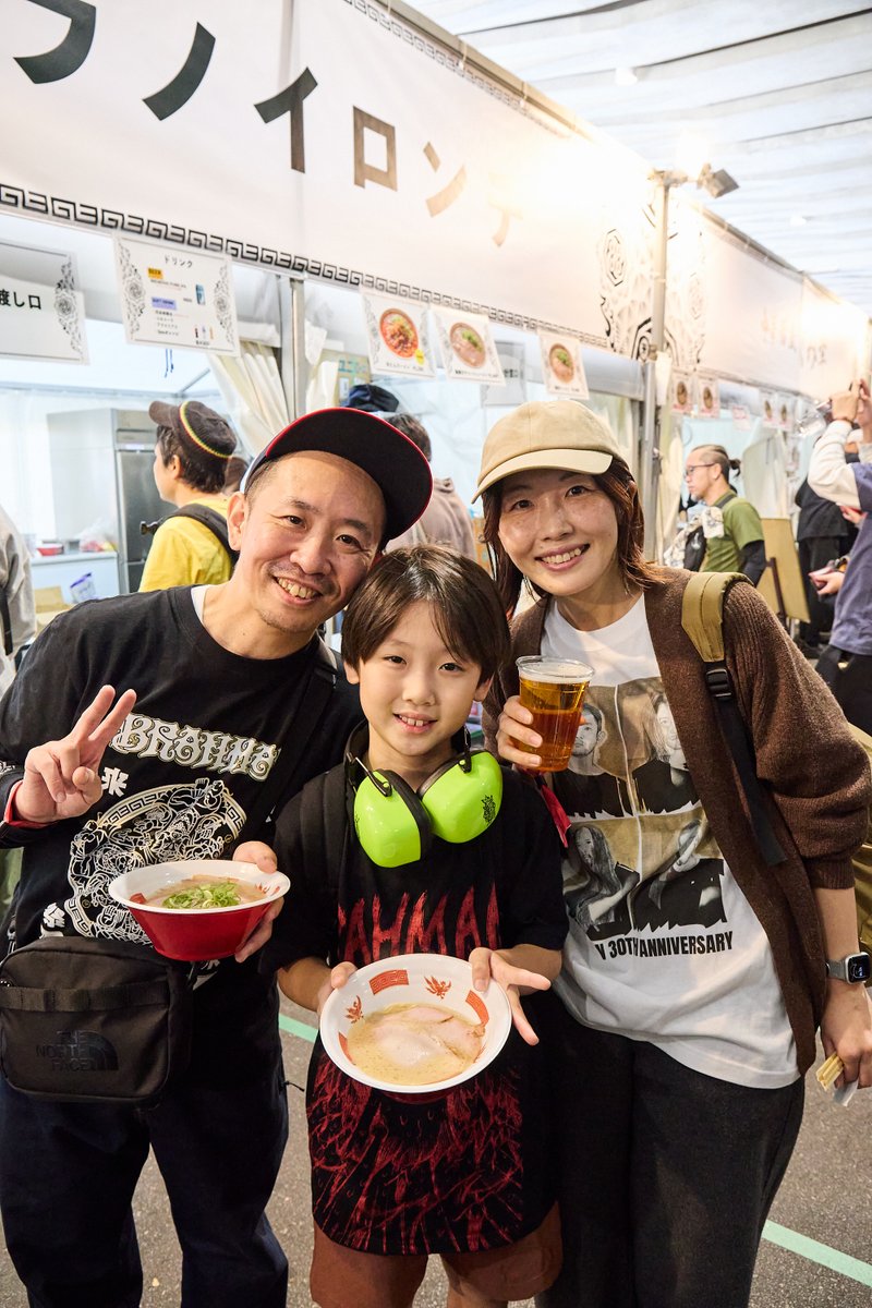 jinmiraisai2025's tweet photo. BRAHMAN 30th Anniversary
#尽未来祭 

日本酒も、ビールも、
何でもござれな飲食出店も。

"食"の楽しみもお忘れなく🍜🍶 https://t.co/4FFP65u8EU