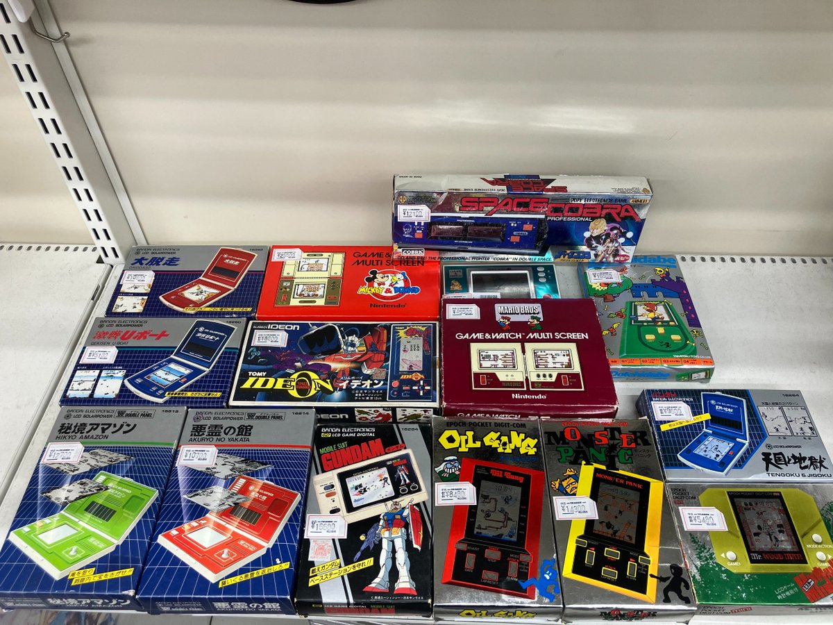 trader_tvgame's tweet image. ⚔本店１階レトロゲーム情報🛡

ゲームウォッチを始めとした
LCDゲームたくさん来ました！
状態良好品多めですよ(*&apos;ω&apos;*)

当店ではLCDゲームの買取も行ってますので
お持ち込みお待ちしております！

お求めの方はトレーダー本店１階まで✨

＃レトロ　＃LCD