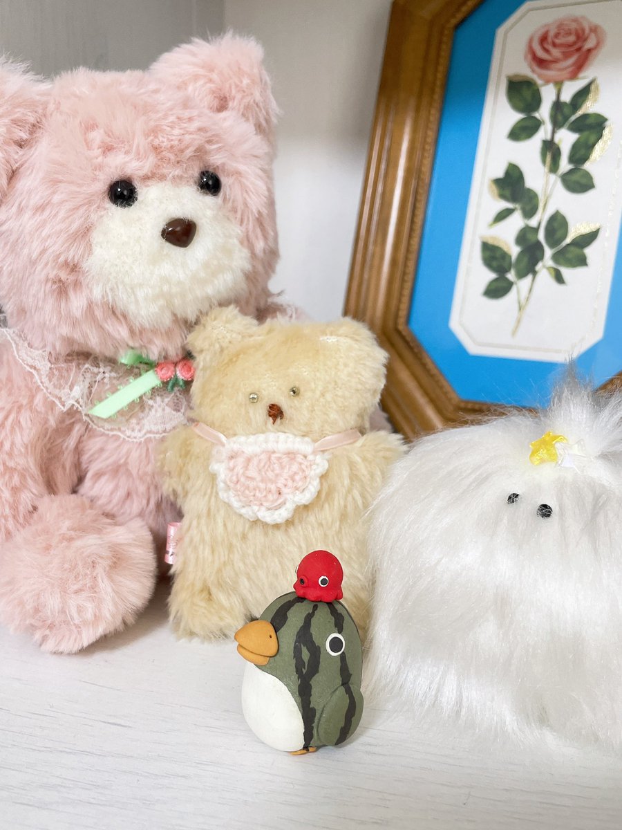 デザフェス戦利品🫧
今回は立体物をお迎えしたぞ〜！！！
 #デザフェス62リポスト

<a href="/mogu_to_hamu/">ちやちや</a> さんのくまさん2匹🧸
ずっとほしい！って言っててついにお迎えする機会にめぐりあえた〜！！！
スタイ付きのちっちゃいくまちゃんも目があって連れ帰ってしまった、kawaii

<a href="/mofumofusekai/">もふもふせかい</a>