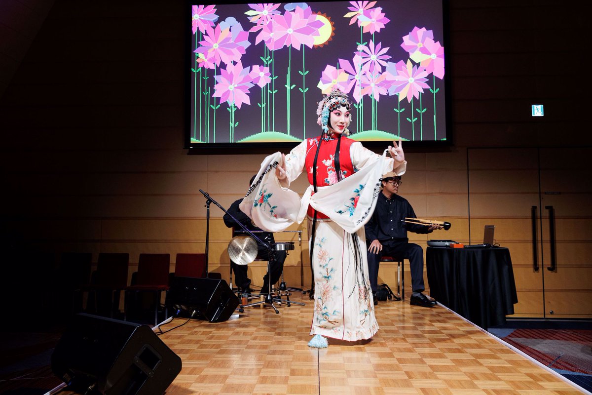 10月30日、東京アメリカンクラブにてACCジャパンガラ・ディナー2025を開催いたしました。
ACCグランティのジャミン・シュさん (ACC 2021, 2023) 、リーイン・シュさん（ACC 2023）、清水チャートリーさん（ACC