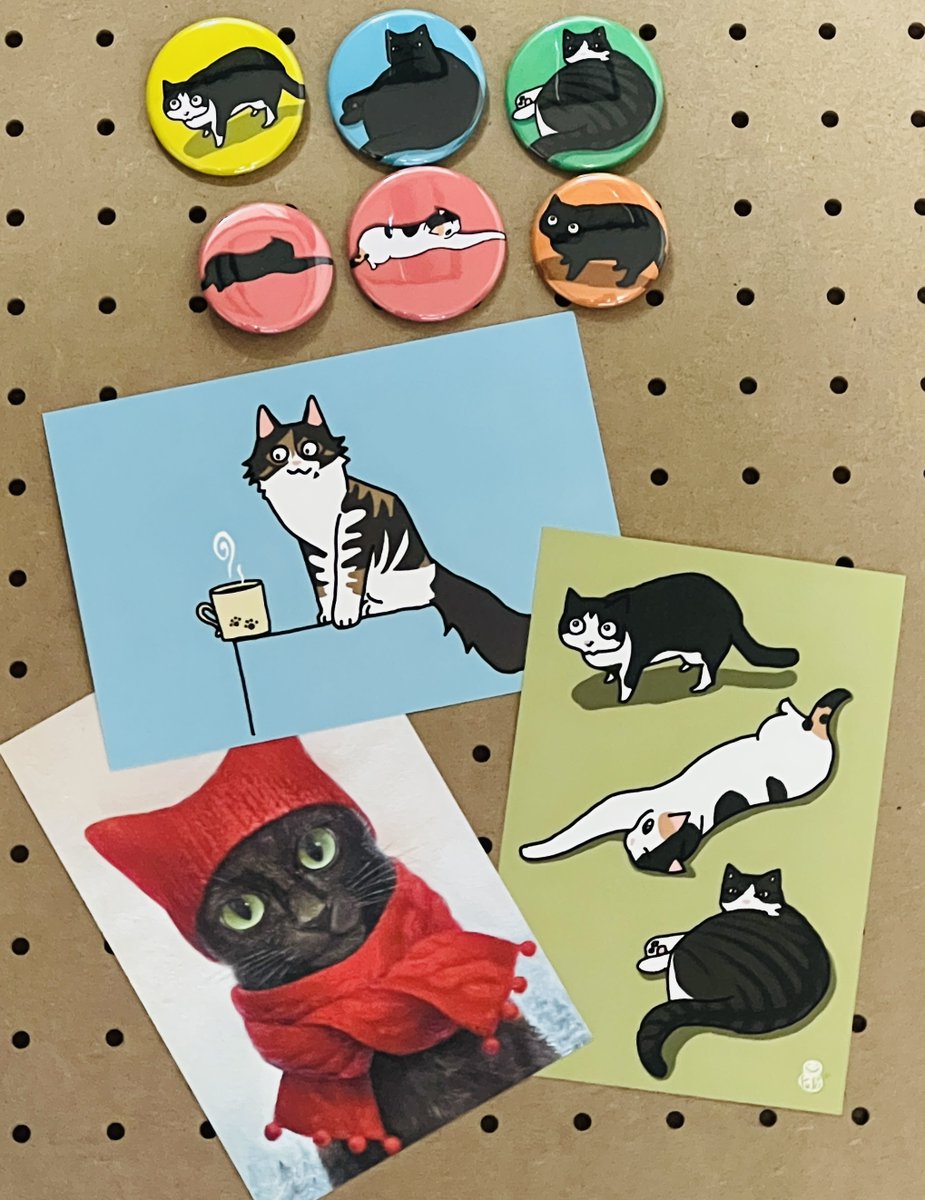 告知です❗️
11/24（月/祝）コミティア154初参加します✨
C51a/C51b　かおす堂
<a href="/honey_hani1004/">ito</a>さん、<a href="/RQ4ArHh4EO32Voz/">okaki</a>さん、<a href="/_8mura_/">鉢村法知</a>さん４人それぞれの“好き”を形にしたポスターカード、缶バッジなどを販売します🎨
よろしくお願いします🙂