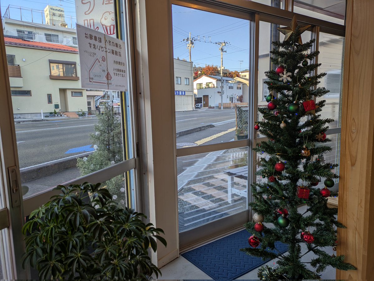 springworks2023's tweet image. この時間、たい焼きは粒あん２個、さつま芋３個あります。
マフィン３個ずつ、かぼちゃプリン３個、プリンは完売です。
17時までお待ちしております。
明日は店主都合により休業日です🙇
#菓子屋ハウフル