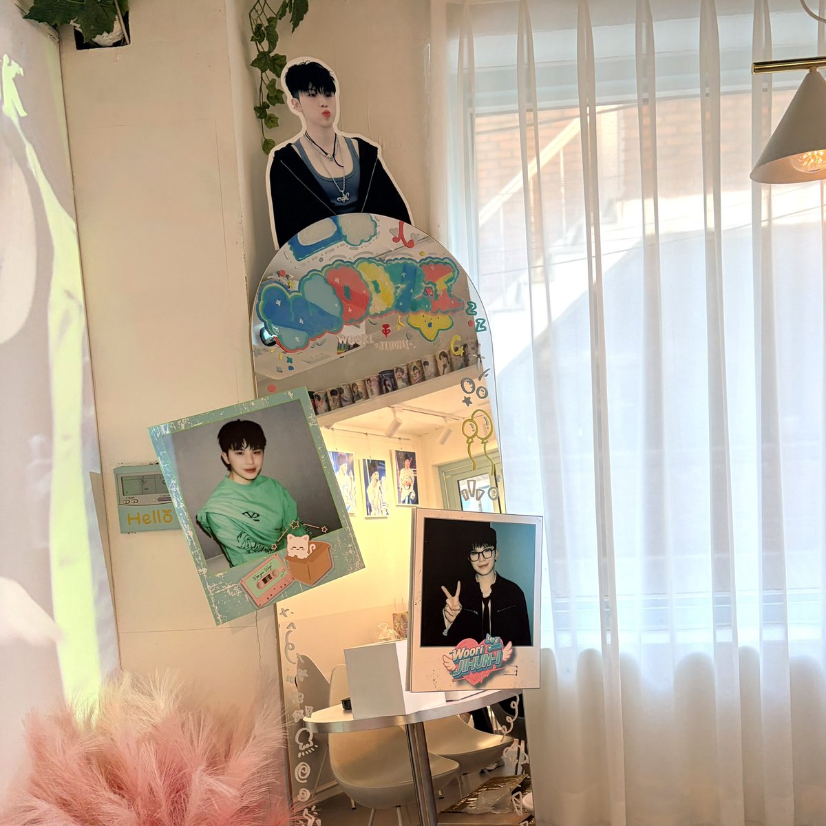 #빌려간_먕먕이를_찾습니다
빌려간 먕먕이 돌려주세요 이제 돌아와
부분부분 알차게 꾸며져 있어서 우징이 사랑이 작은 공간에 꽉차게 들어있어서 너무 좋았어요
일단 사장님이 너무 친절하셔서 럭드 너무 기분 좋게 즐겼습니당🤍