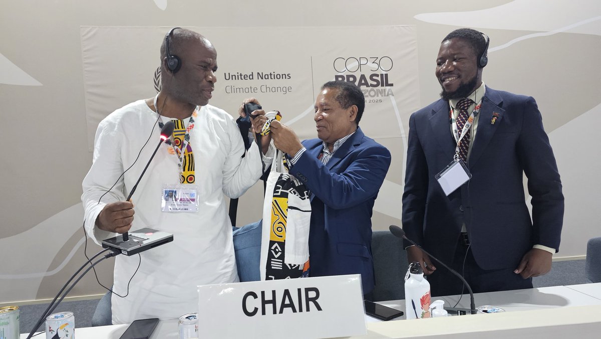 LDCChairUNFCCC's tweet image. In our last coordination meeting, I handed over a symbolic heavy bag to the incoming chair ambassador Adao SoaresBarbosa, asking him to be strong. Last‑moment photos taken, Sierra Leone&apos;s Minister appreciated milestones we achieved collectively . 

Goodbyes said. 

#LDC #Malawi