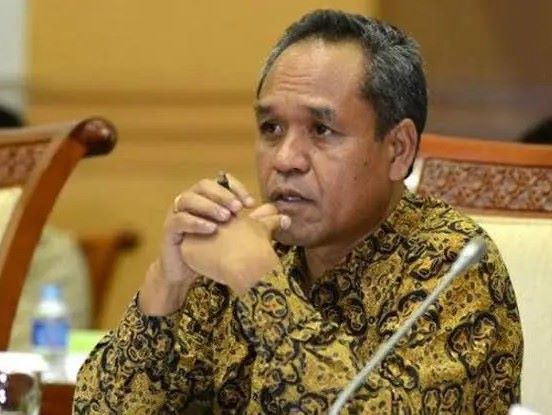 DPR Tahu Ijazah Jokowi Palsu – Tapi Mengapa Mereka Diam? fusilatnews.com/dpr-tahu-ijaza…