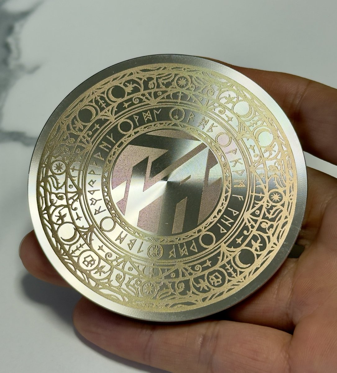 惚れ惚れ…(///∇///)

毎回思うけど製品品質は言わずもがな梱包のスキのなさが自分の理想と合致しすぎてて他人とは思えないんだよう